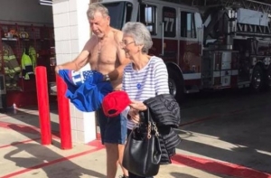 В США избирателю запретили голосовать в футболке с Трампом