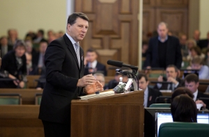 Президент о премьере: мне надо выбрать между новой и опытной политикой