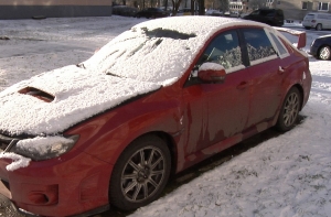 Странный автоугонщик: разбил стекло, дождался полицию и сдался