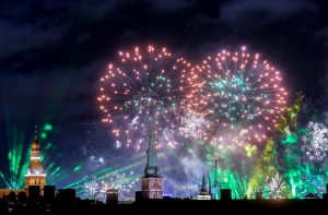 «Это была катастрофа!»: пользователи Twitter обсуждают давку после салюта