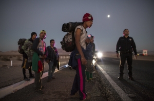 СМИ: США внедрили агентов в надвигающийся караван мигрантов