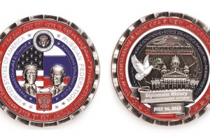 В США выпустили монету в честь саммита Трамп-Путин с ошибками