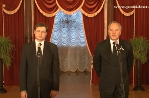 Публицист: честь Домбровскису, ушедшему после Золитуде в отставку!