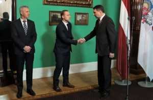 Партии не спешат выражать поддержку Гобземсу