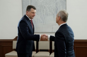 Юрканс: с кандидатами в премьеры Вейонис ведет дешевую политическую игру