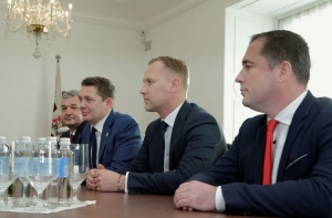 Гобземс сравнил переговоры партий с расставанием влюбленных