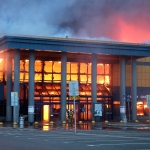 В Петербурге сгорел гипермаркет «Лента»; обрушилась крыша