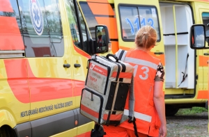 Минздрав расширит круг лиц, которые смогут работать в «скорой»