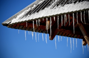 Осторожно, гололед! В Латвии ожидается оттепель