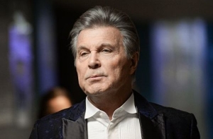 Концертный директор Лещенко назвал причину госпитализации артиста