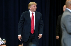 WP: Трамп воспользовался кортежем из 8 автомобилей, чтобы проехать 230 метров