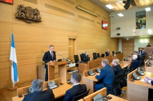 Нацблок собирает подписи за отставку Ушакова