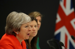 Мэй предупредила о последствиях провала сделки по Brexit