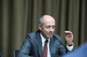 Источник: новым вице-мэром Риги станет Олег Буров