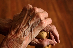 Пенсионерка хотела подарить квартиру думе в обмен на место в cоццентре