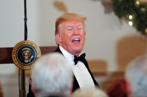 Трамп обрушился с критикой на Facebook, Twitter и Google