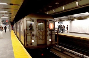 Нью-Йорк захлестнула эпидемия фото с пенисами