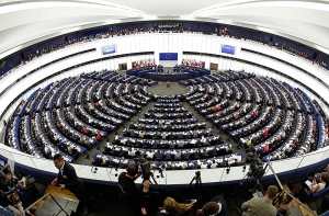 Европарламент выступил за продление санкций против России