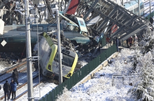 Возросло число погибших при крушении поезда в Анкаре
