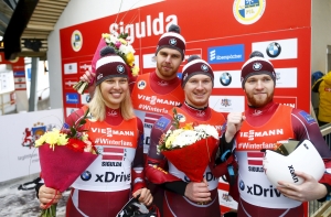 Латвийские саночники выиграли эстафету Кубка Мира в Сигулде