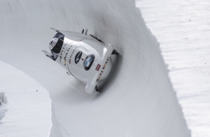 Экипаж Киберманиса завоевал бронзу на шестом этапе Кубка мира по бобслею