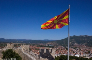 Парламент Македонии одобрил изменение названия государства