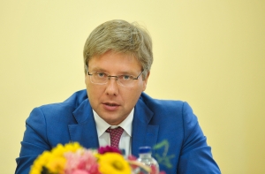 KNAB провел обыски в Рижской думе и дома у Ушакова