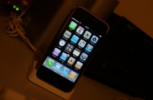 Apple заявила о снижение цен на iPhone