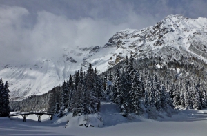 Снегопады в Австрии: три лыжника погибли под лавиной