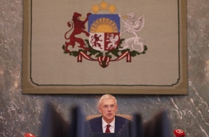 «Ситуация разрушительная»: премьер отреагировал на обыски у Ушакова