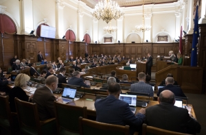 Иесалниекс на новенького: ушедших в министры депутатов сменят новые лица