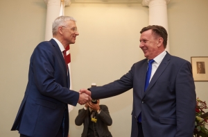 ФОТО: прошло первое торжественное заседание правительства Кариньша