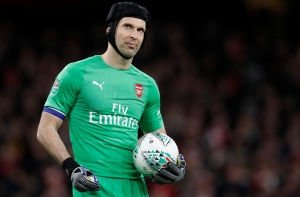 Легендарный вратарь Петр Чех сообщил о завершении карьеры