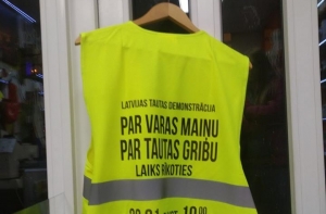Латвийские «желтые жилеты» потребуют провести перевыборы в Сейм