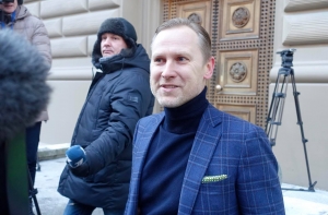 Гобземс: на правительство оказывает влияние швейцарский адвокат Мерони