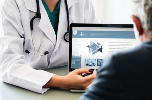 Бардак в системе! Латвийцы назвали причину проблем в здравоохранении