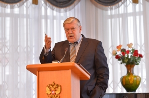 Посол РФ: Латвия принимает танки НАТО, забывая о состоянии своих дорог