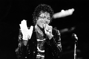 Семья отреагировала на обвинения Майкла Джексона в педофилии