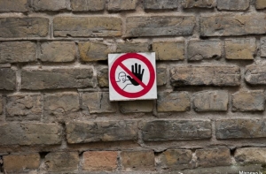 Вице-мэр Риги: владельцы квартир ждут манны небесной, живя в аварийных домах