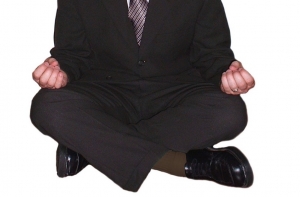 Twitter: пока чинуши «познают себя» за госсчет,  народ собирает деньги больным