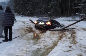 Дрифт на озере под Валкой для BMW закончился подо льдом