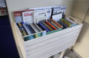 В Латвии появился первый поезд с «читальней»