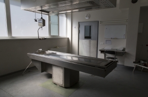 LTV: сотрудники моргов вынуждены работать детективами