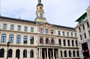 Отстраненный от работы директор департамента РД получил более 46 000 евро