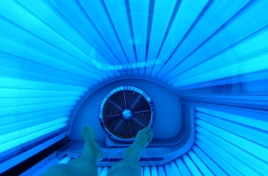 В Латвии введут возрастные ограничения на посещение солярия