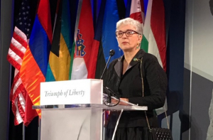 Калниете требует «выгнать» дочь пресс-секретаря Путина из Европарламента