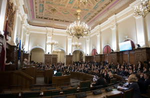 За месяц депутаты Сейма заработали более 200 000 евро