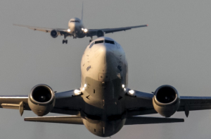 В Москве частный самолет «подрезал» заходивший на посадку Boeing