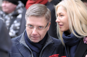 Ушаков хочет компенсацию от депутата думы за слова про «Монако и мохито»