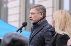 Ушаков: ухожу в сторону, чтобы не отдавать Ригу «домбравам»